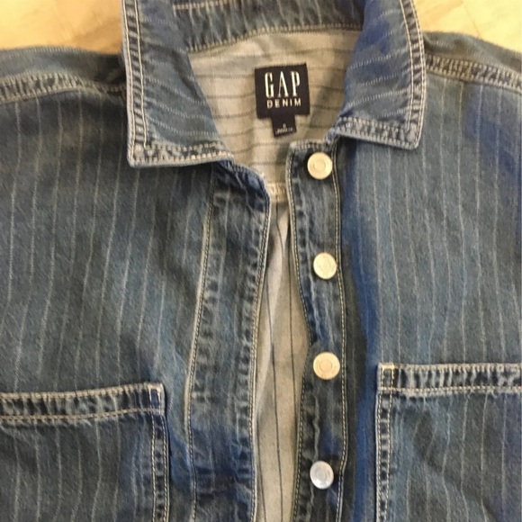 Gap Romper size S NWT - Picture 2 of 3